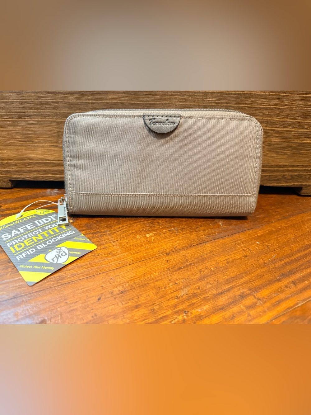 Travelon Compact Zip Wallet in Taupe Beige